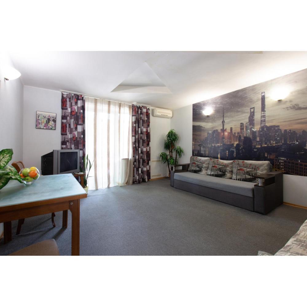 Apartment On Naukova Kharkiv Exterior photo